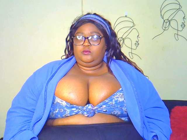 BellyGoddess live cam on BongaCams