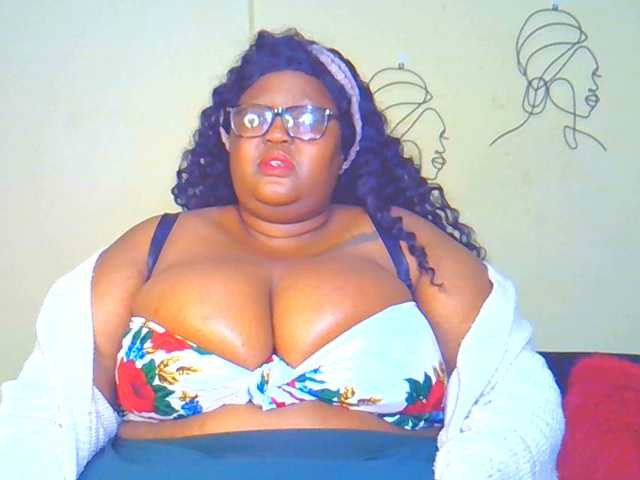 BellyGoddess live cam on BongaCams