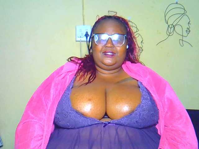 BellyGoddess live cam on BongaCams