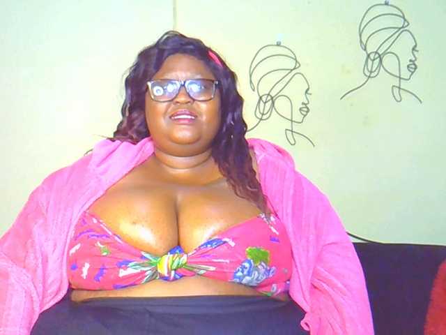 BellyGoddess live cam on BongaCams