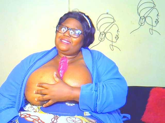 BellyGoddess live cam on BongaCams