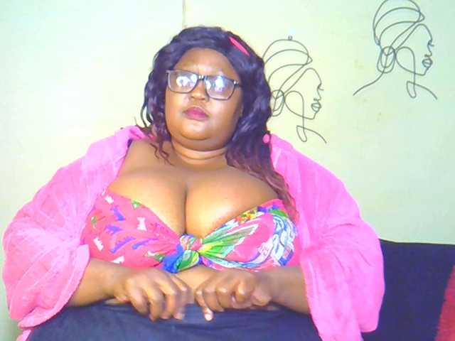 BellyGoddess live cam on BongaCams
