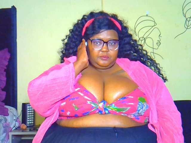 BellyGoddess live cam on BongaCams