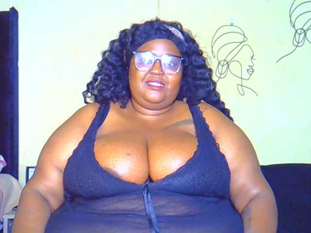 BellyGoddess live cam on BongaCams