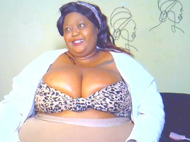 BellyGoddess live cam on BongaCams