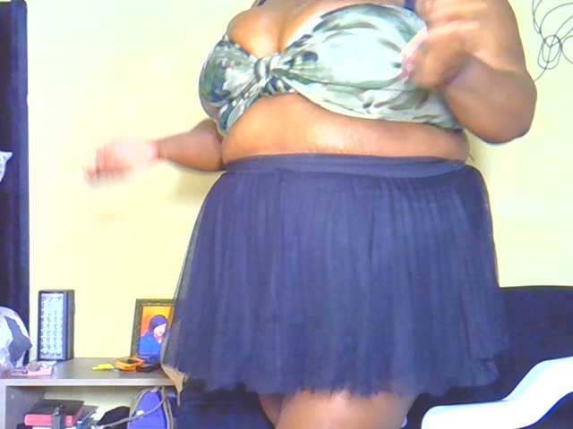 BellyGoddess live cam preview