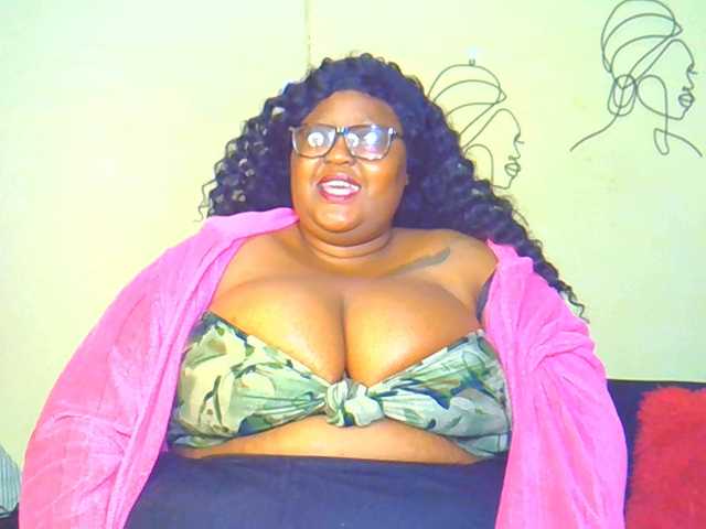 BellyGoddess live cam on BongaCams