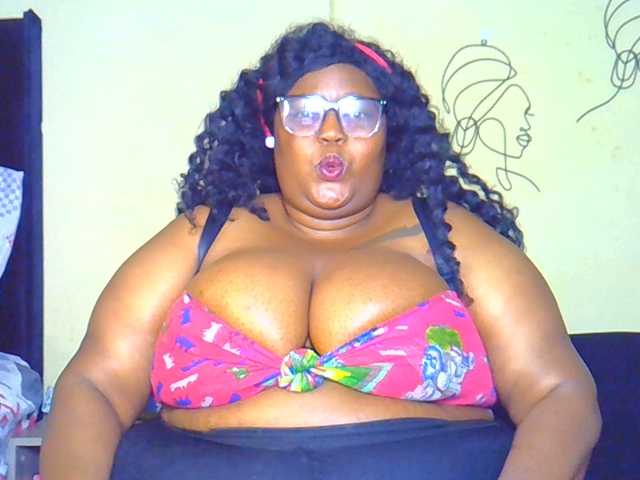 BellyGoddess live cam on BongaCams