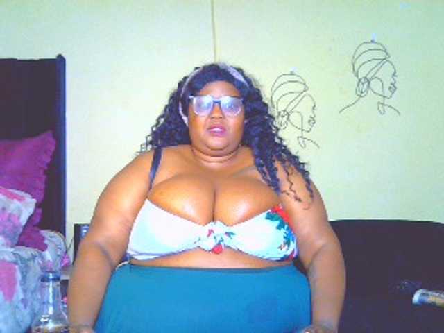 BellyGoddess live cam on BongaCams