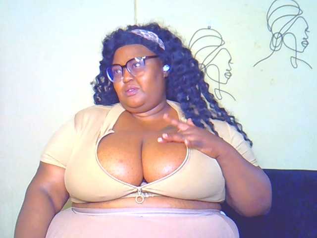 BellyGoddess live cam on BongaCams