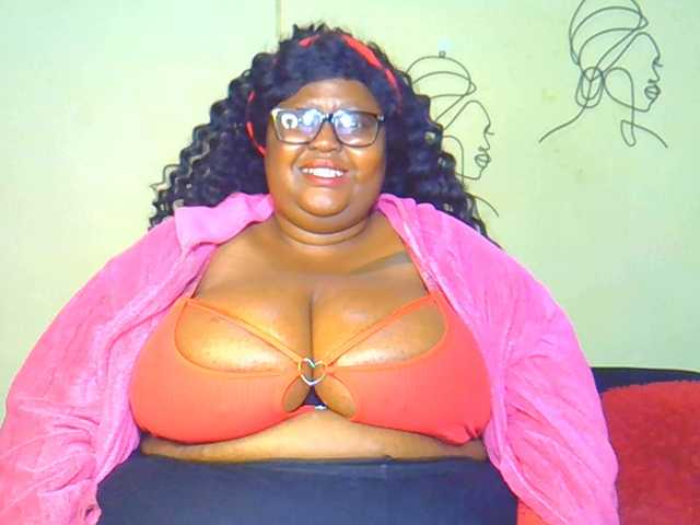 BellyGoddess live cam on BongaCams