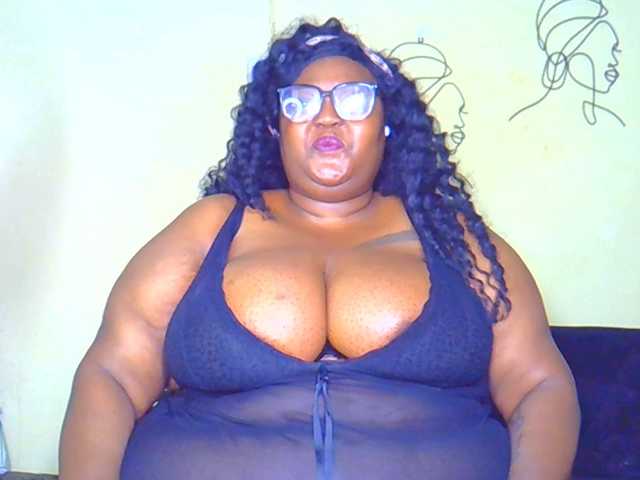 BellyGoddess, live now on BongaCams