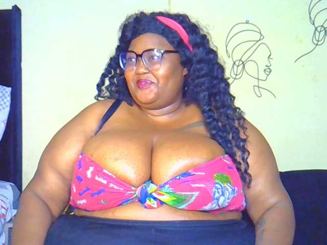 BellyGoddess live cam on BongaCams