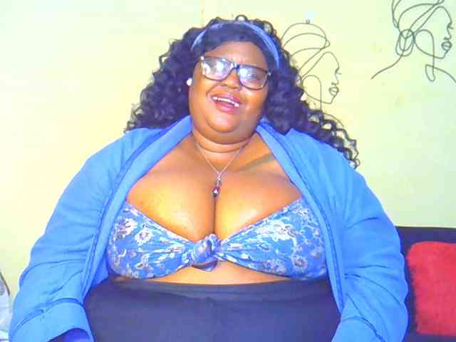 BellyGoddess webcam