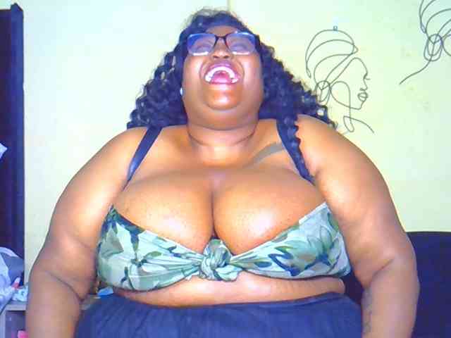 BellyGoddess webcam