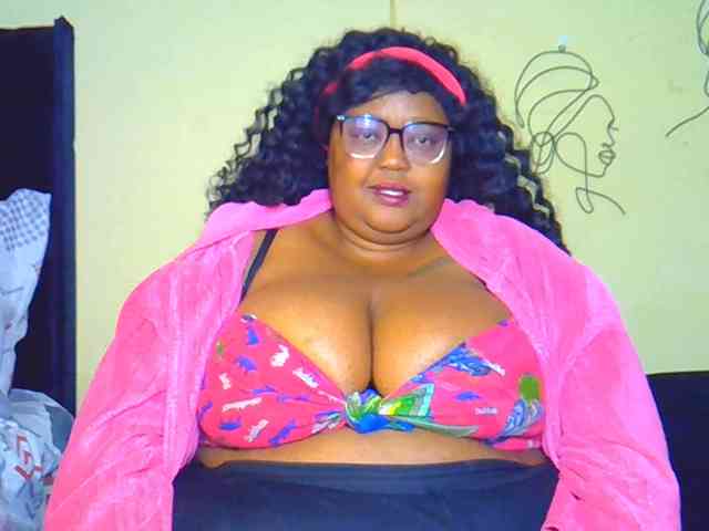 BellyGoddess webcam