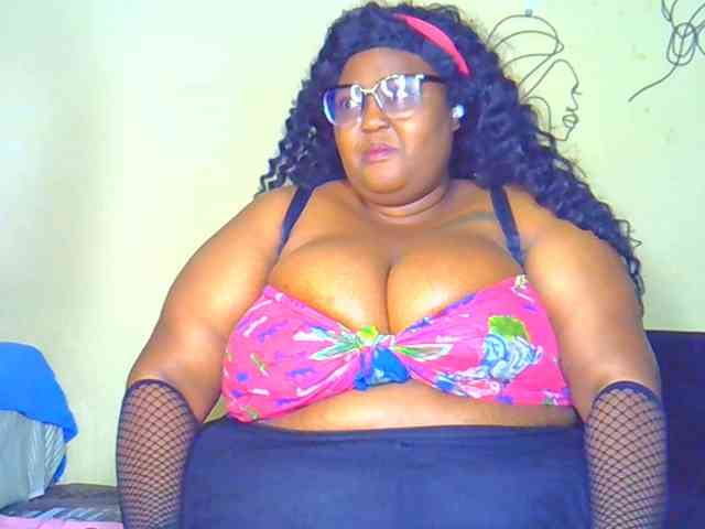 BellyGoddess webcam