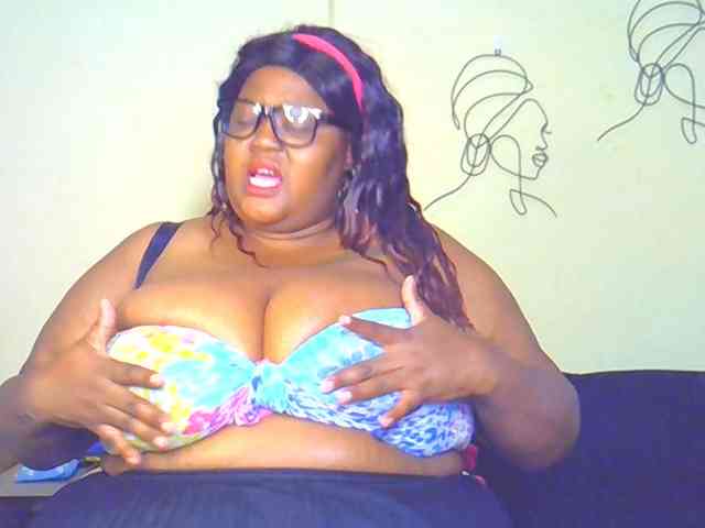 BellyGoddess webcam