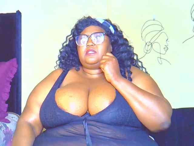 BellyGoddess webcam