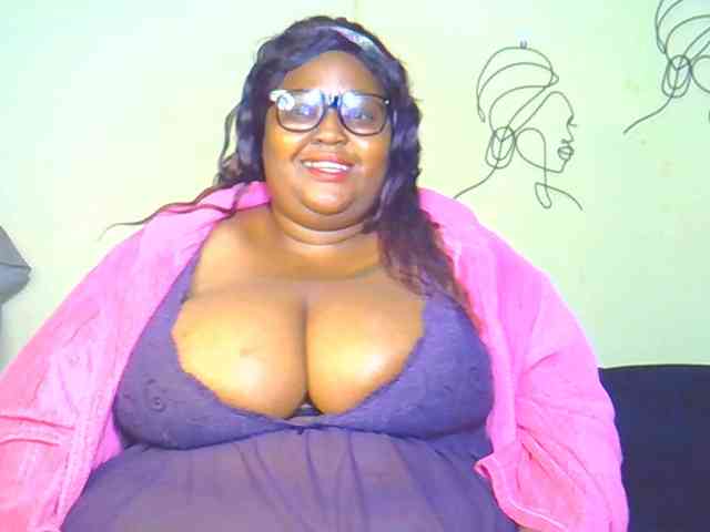 BellyGoddess webcam