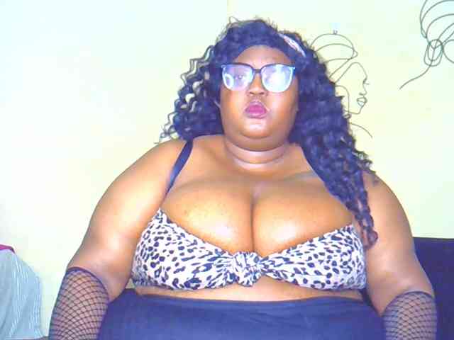BellyGoddess webcam