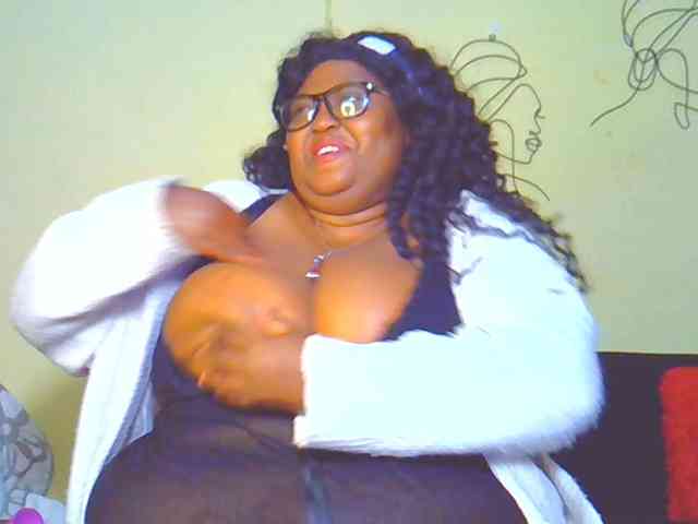 BellyGoddess webcam