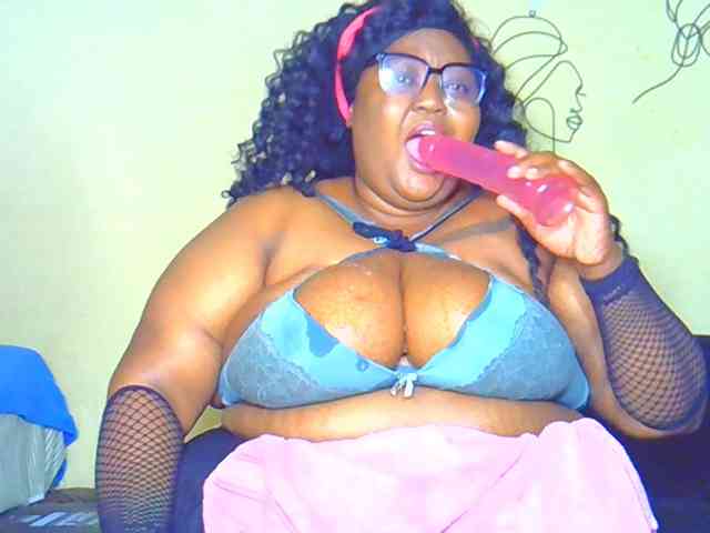 BellyGoddess webcam