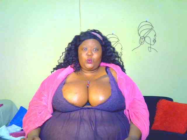 BellyGoddess webcam