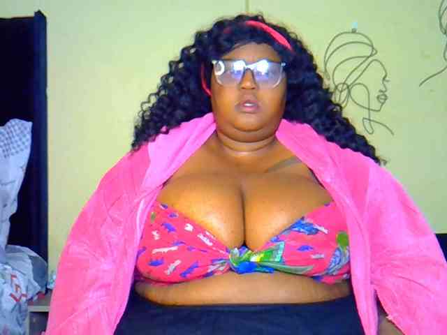 BellyGoddess webcam