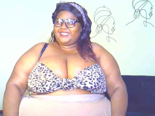 BellyGoddess webcam