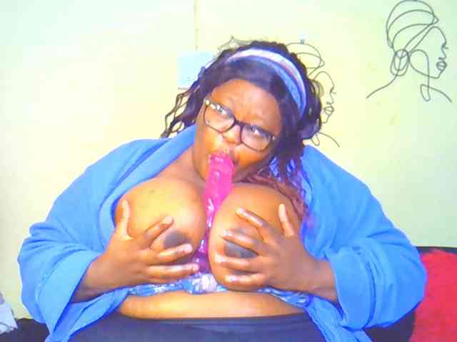 BellyGoddess webcam