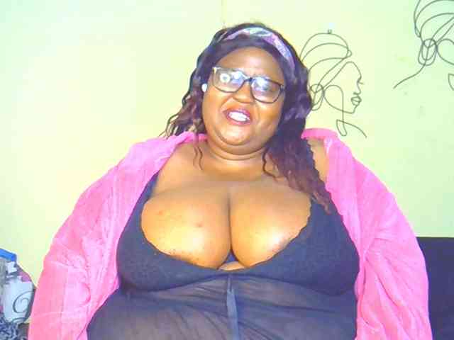 BellyGoddess webcam