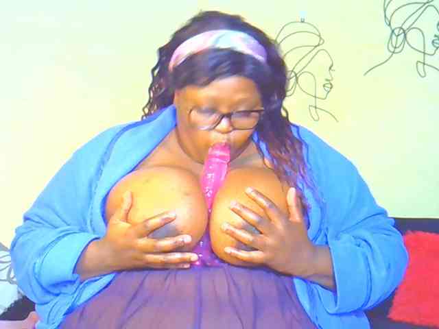 BellyGoddess webcam