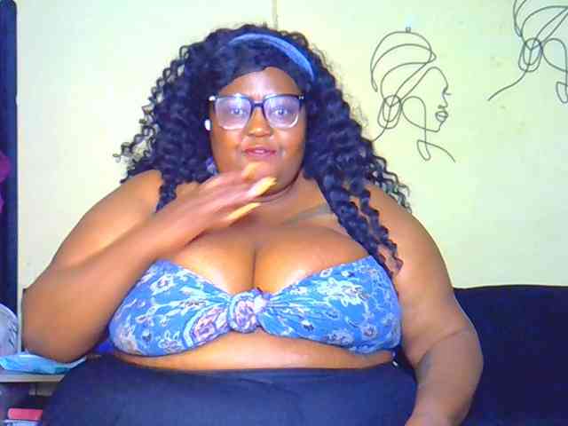 BellyGoddess webcam