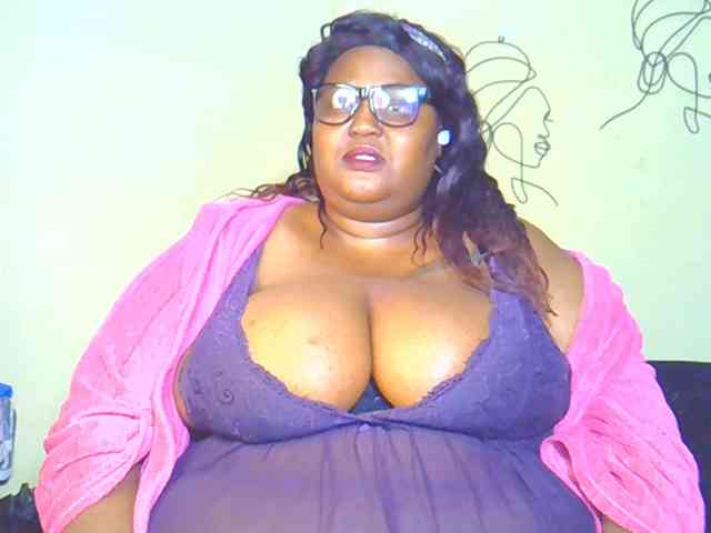 BellyGoddess webcam