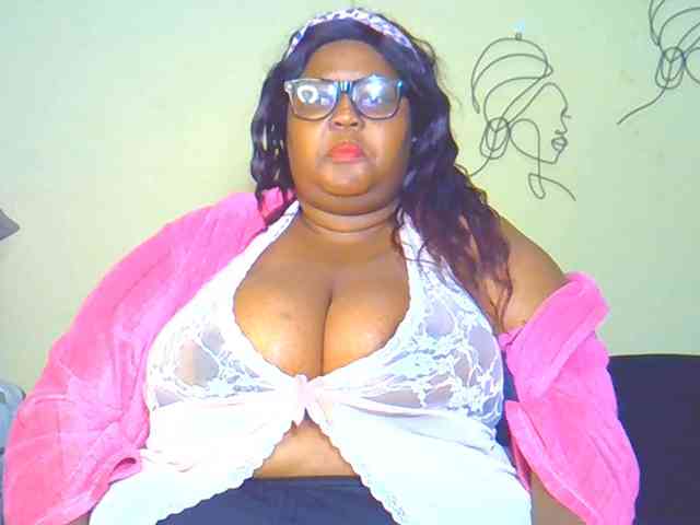 BellyGoddess webcam