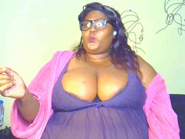 BellyGoddess webcam