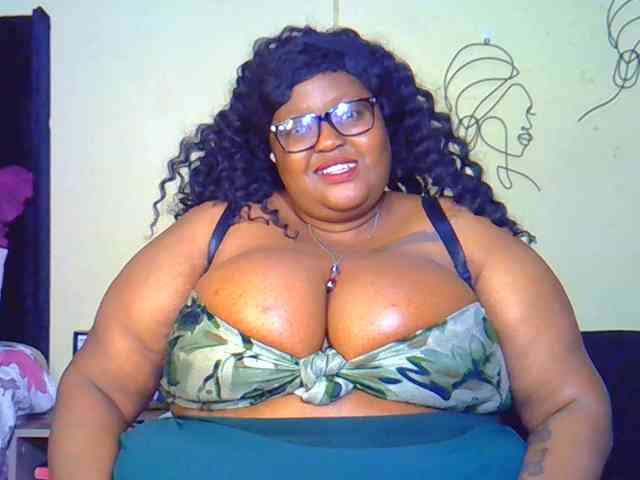 BellyGoddess webcam