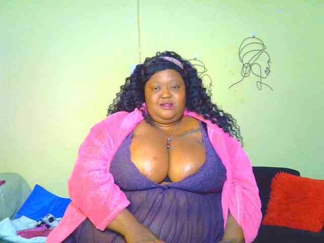 BellyGoddess webcam