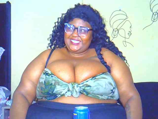 BellyGoddess webcam