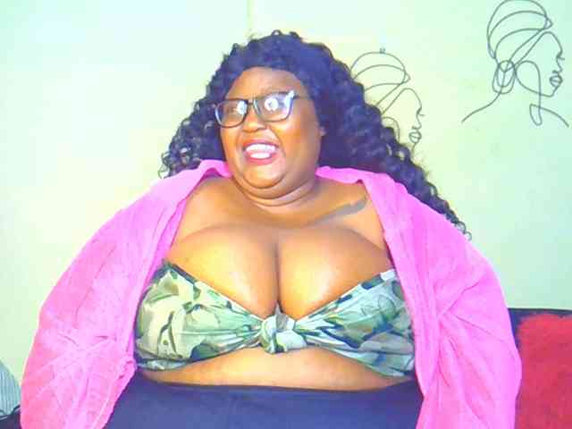 BellyGoddess webcam