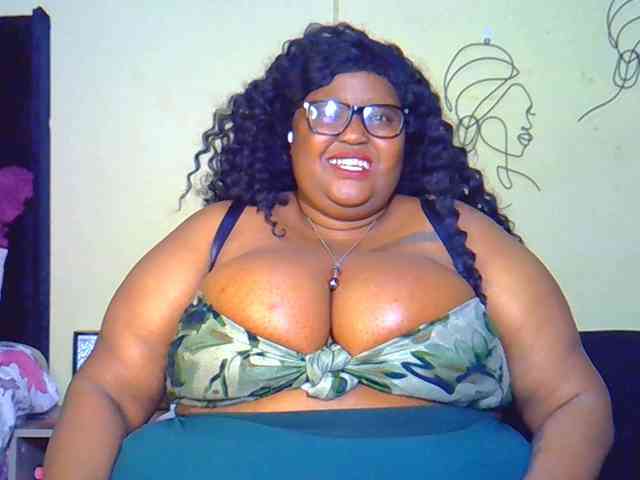 BellyGoddess webcam