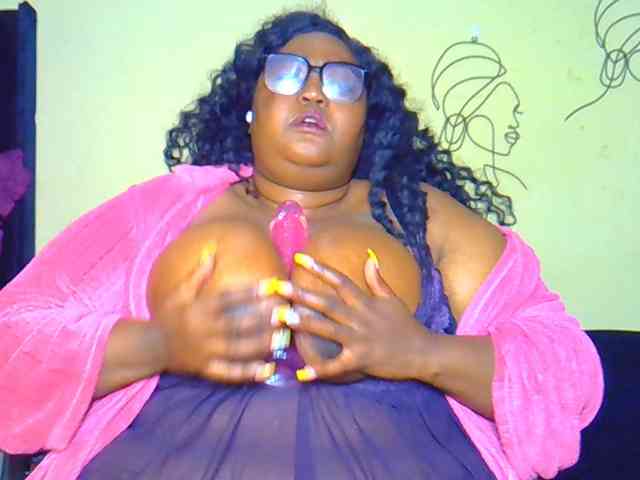 BellyGoddess webcam