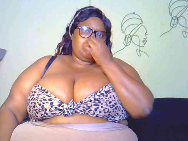 BellyGoddess webcam