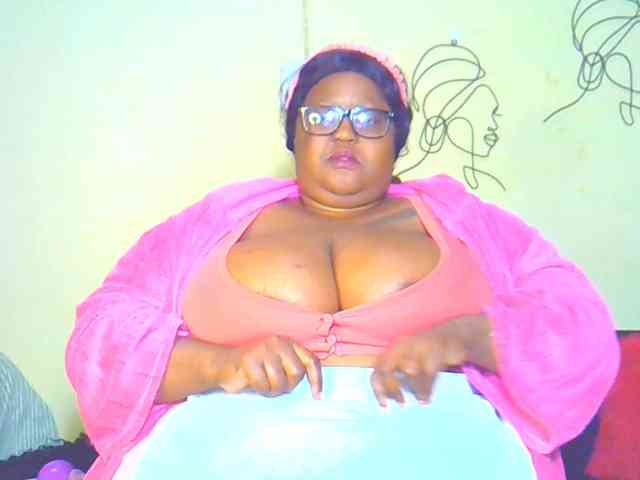 BellyGoddess webcam