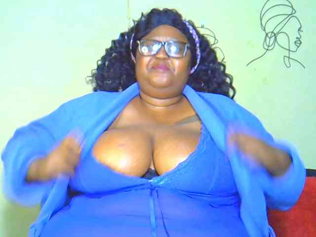 BellyGoddess webcam