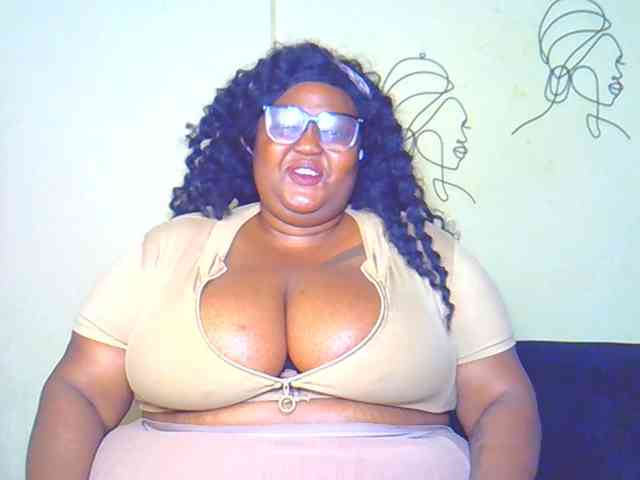 BellyGoddess webcam