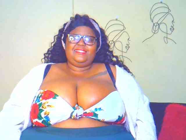 BellyGoddess webcam