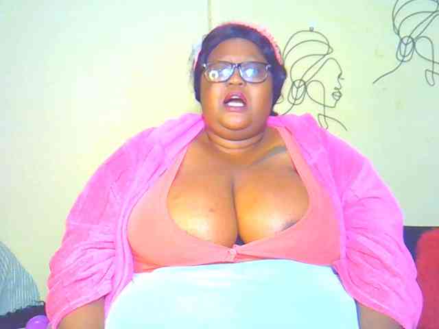 BellyGoddess webcam