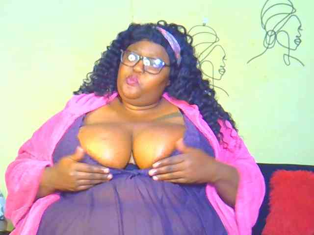 BellyGoddess webcam